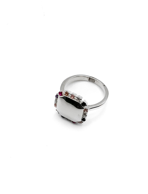 Anillos plata cuadrado grande liso en medio y alrededor piedras colores