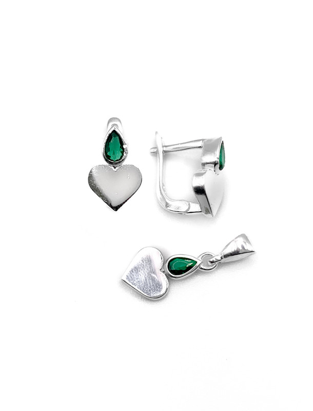 Juegos plata corazon liso verde a patente