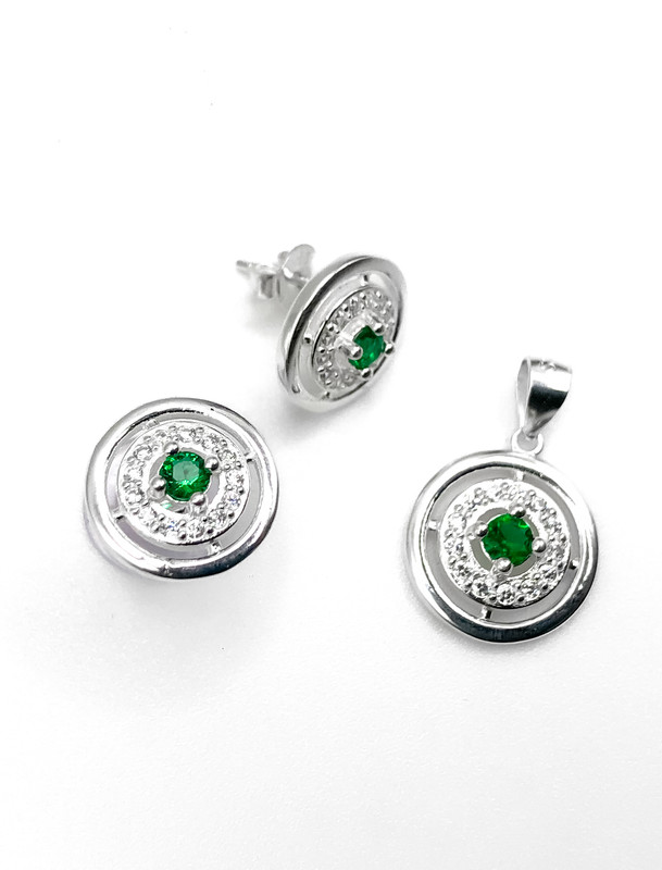 Juegos plata redondo piedra verde central a presion